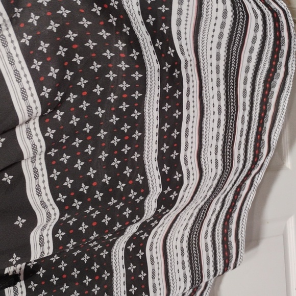 LOFT Skirt - Picture 7 of 16